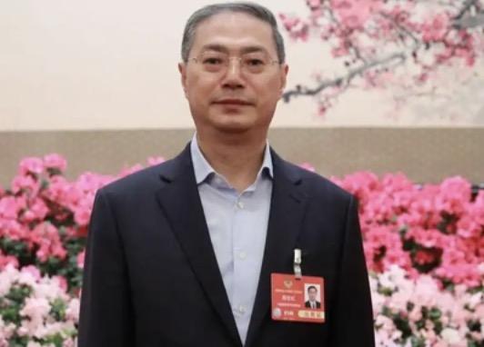 劳务派遣制废除的话你是否支持？而想要废除劳务派遣制难点又在哪？
在两会期间政协委