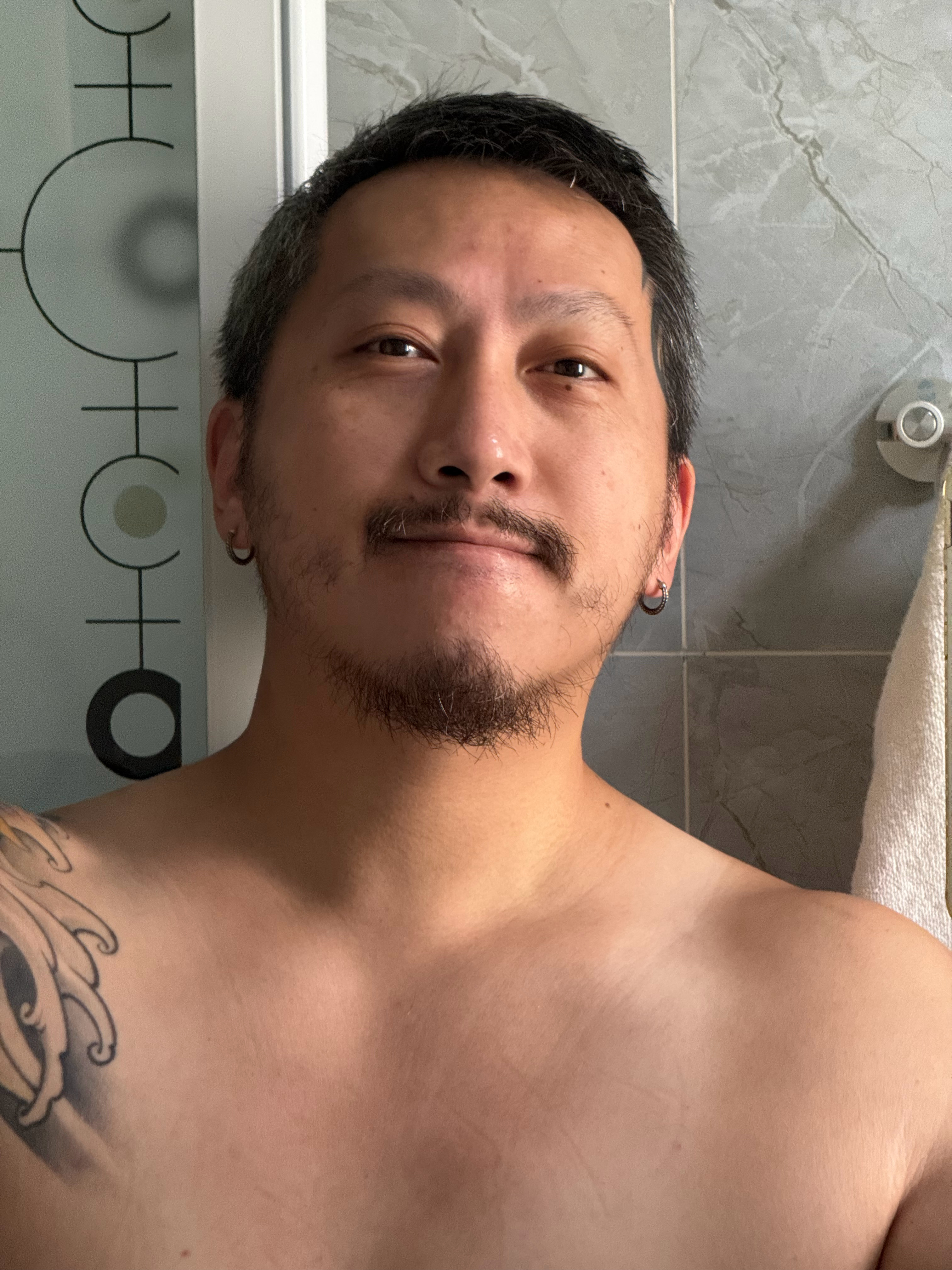 你好，六月