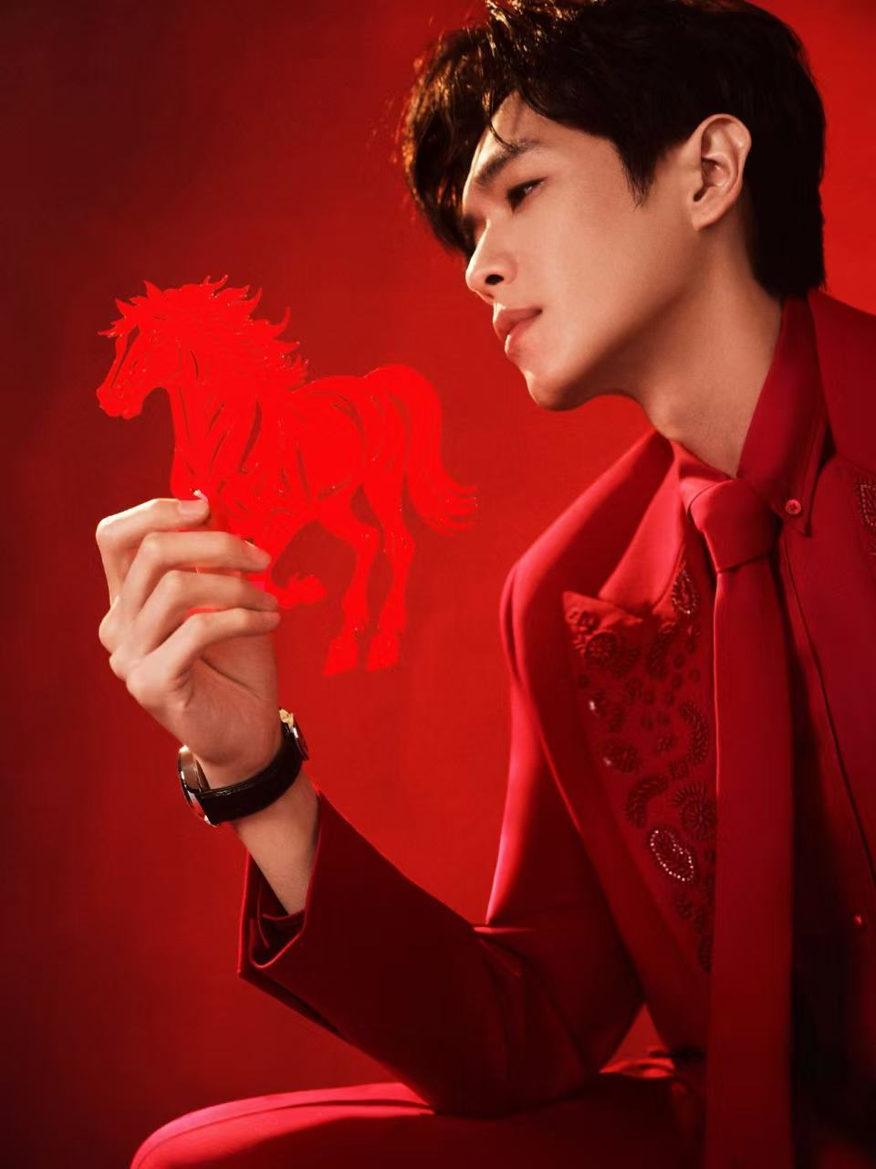 张若昀央视马年春晚造型张若昀春晚出发图 期待张若昀！张若昀