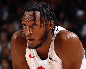 猛龙愿意将奎克利和首轮打包来升级阵容！ 