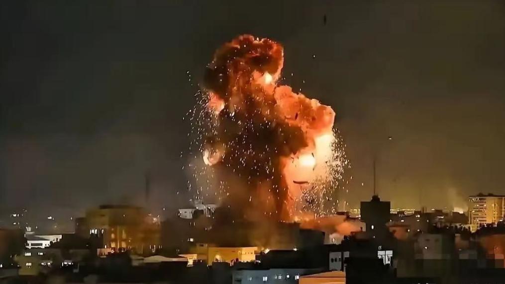 以色列这回算是彻底杀疯了，连战斗民族的虎须都敢拔。 





事情发生在3 月