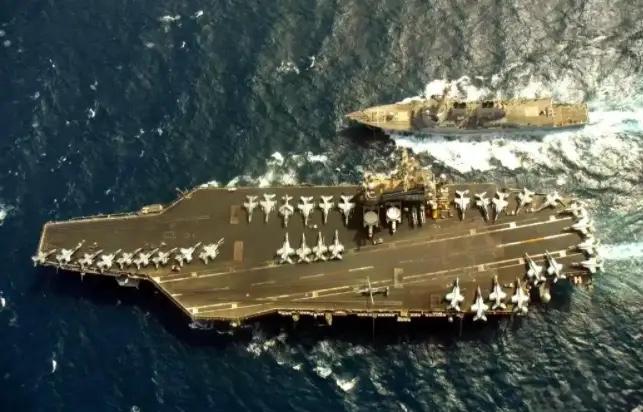 大众普遍认为国产鹰击 - 21 导弹可轻松击沉大型航母，实际情况并非如此。

一