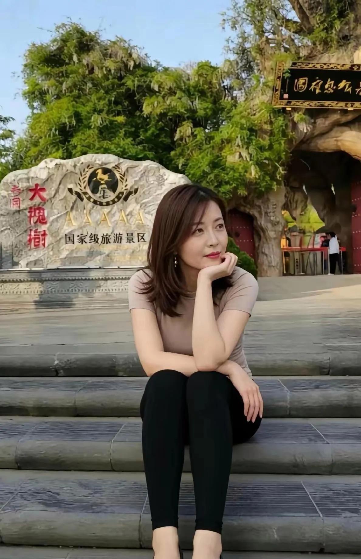 成熟女人的魅力，你们觉得她多大呢