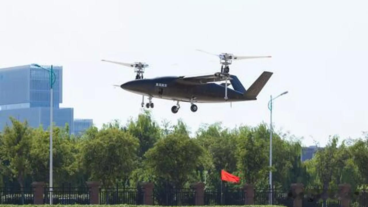 中国新型倾转旋翼无人机"启直 5 号"成功首飞

¬ 台防务部门：美方对台分享实
