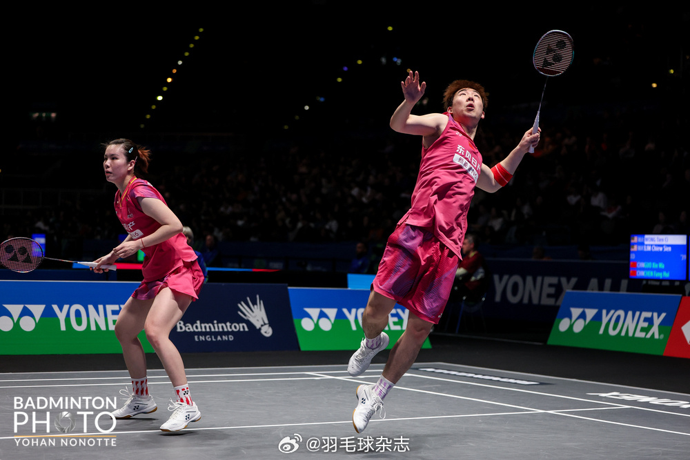 郭新娃/陈芳卉打入八强全英公开赛混双次轮：郭新娃/陈芳卉 21-19、21-19