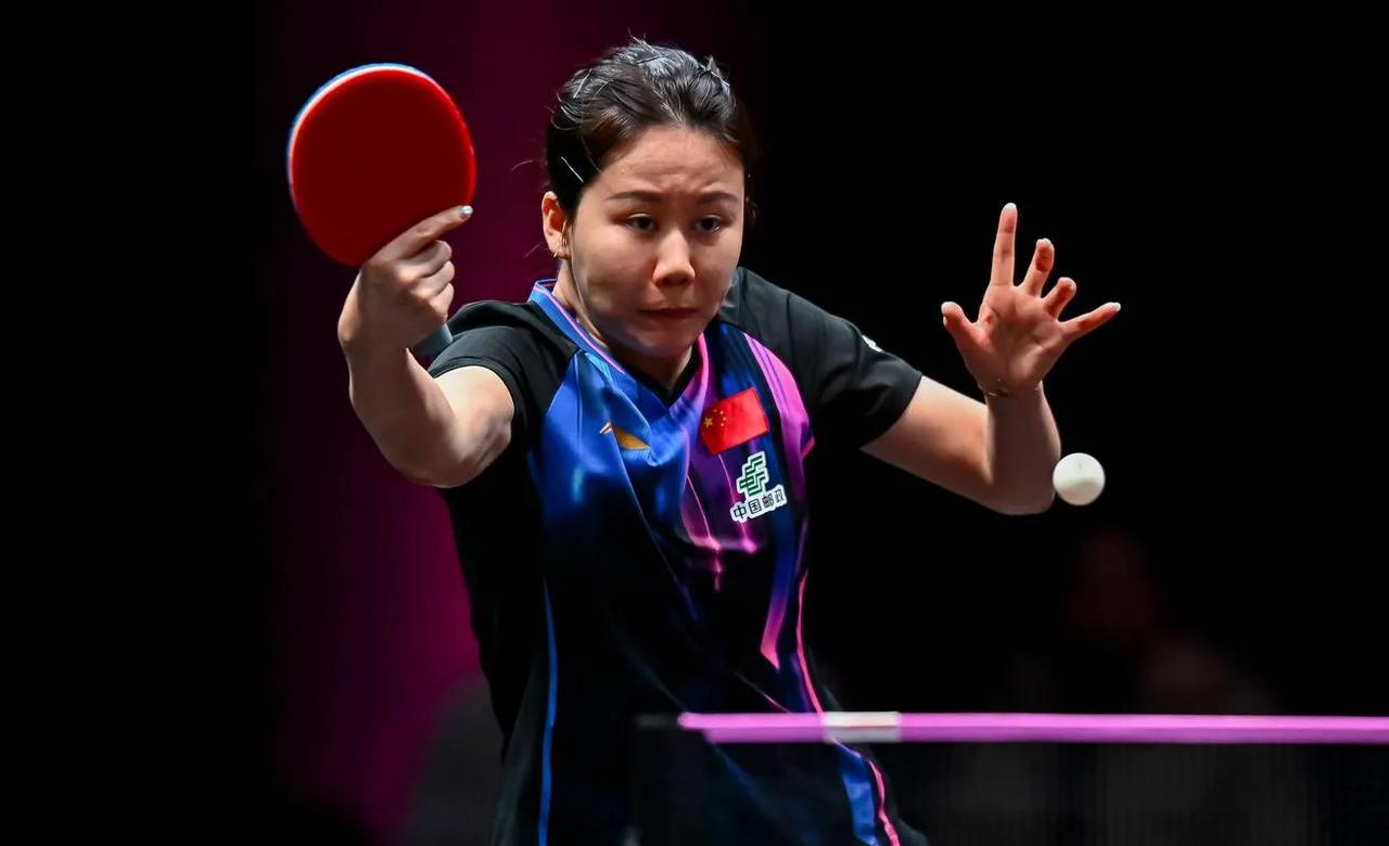 陈熠零封韩莹约战早田希娜，女单争冠有望形成二打一局面。
澳门冠军赛女单赛场王艺迪