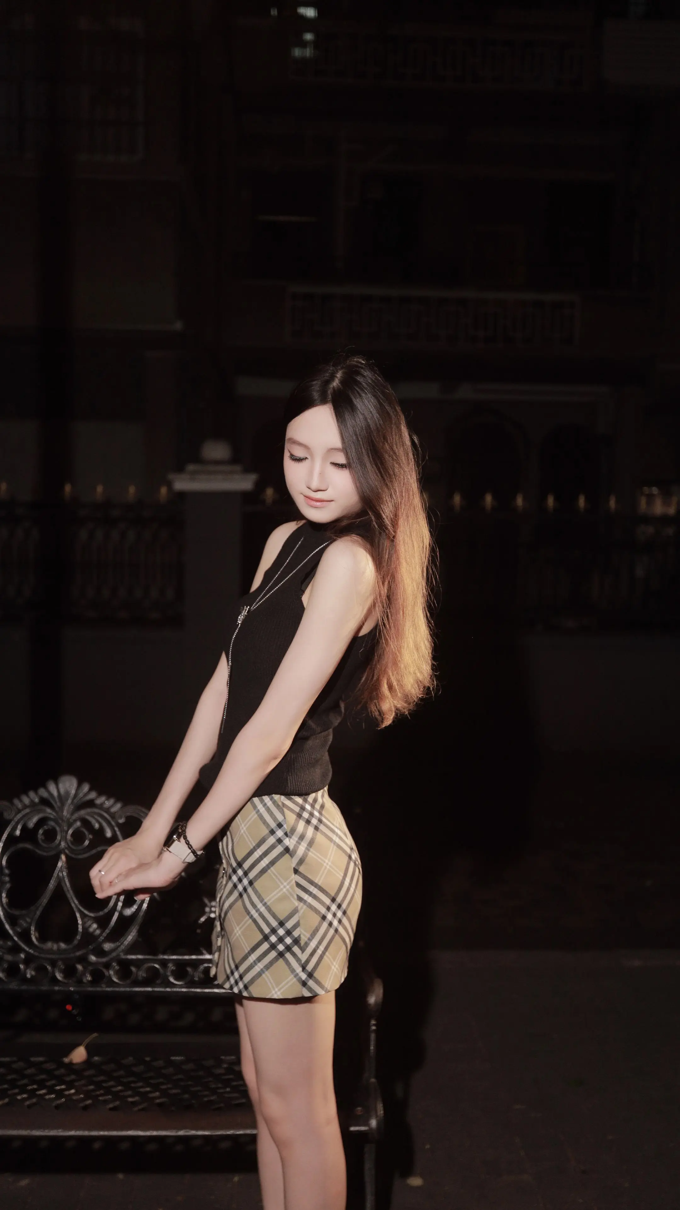 氛围感美女 腿精 越夜越迷人 辣妹 夜街纯欲风