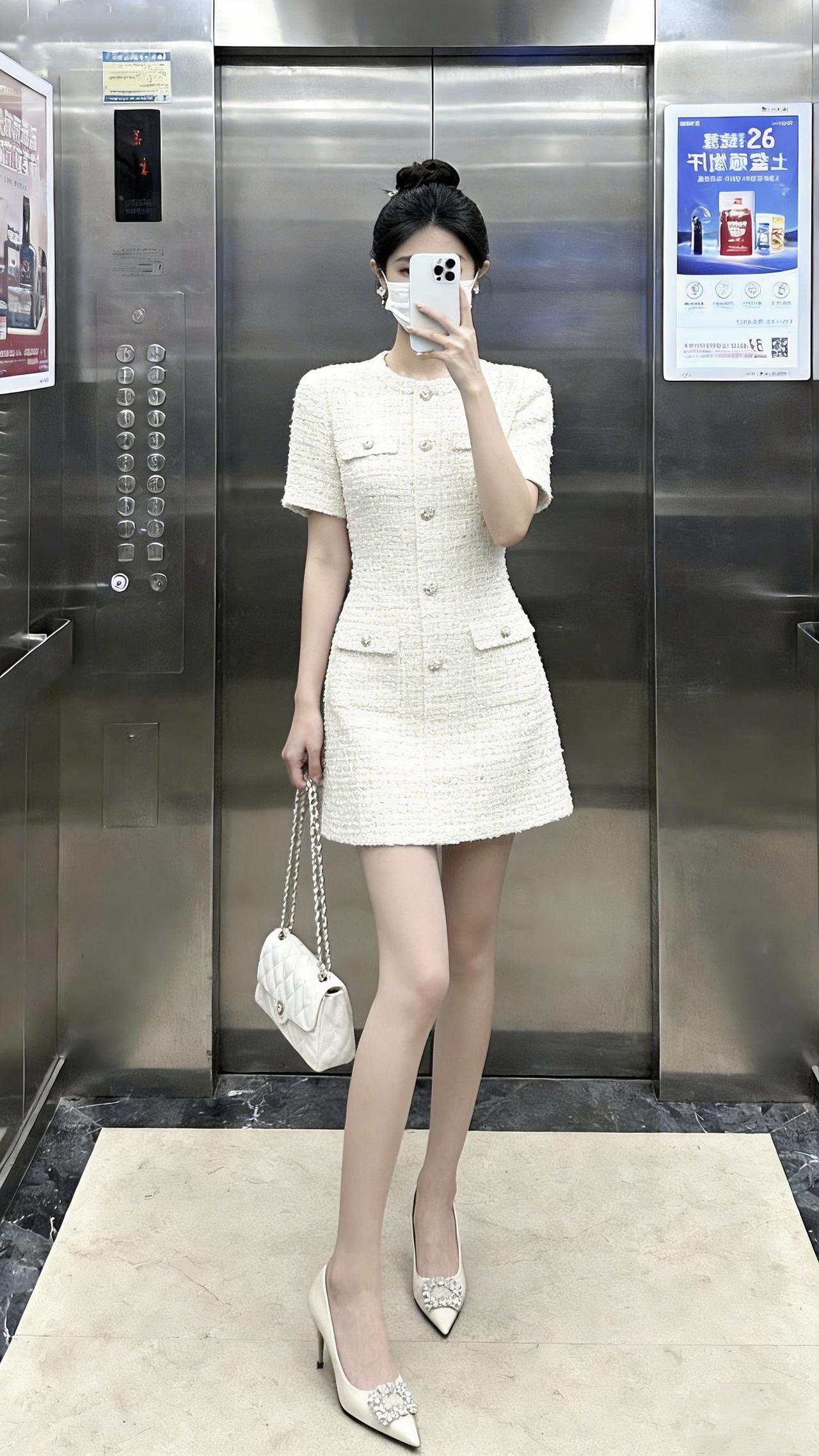 穿搭电梯拍照 春日穿搭 日常分享