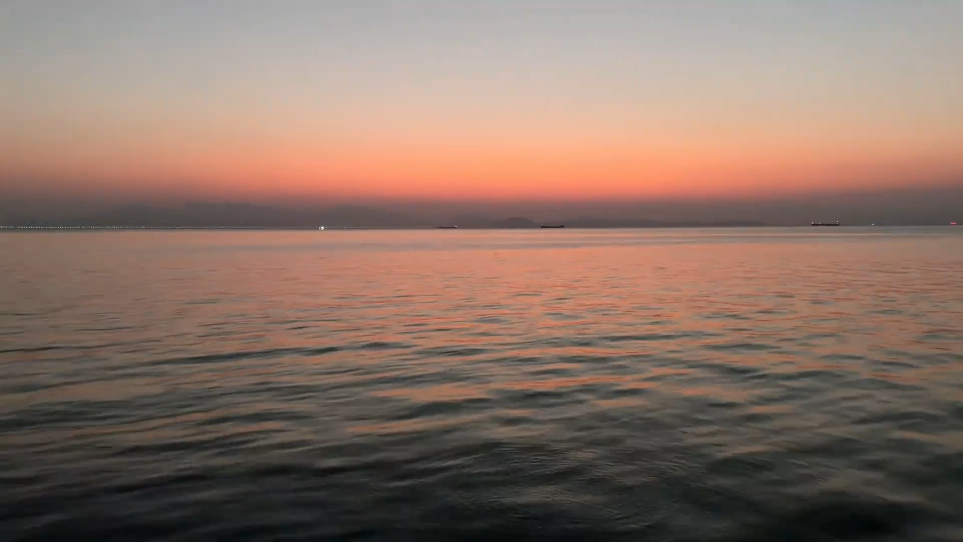 最美好的事情就是和你一起看夕阳🥹已经不知道老公这是第几次给我们分享镜头下的夕阳