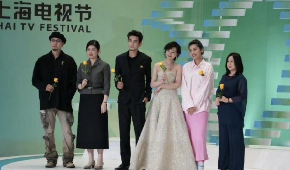 刘亦菲没有去参加白玉兰颁奖典礼？

这次刘亦菲出演的《玫瑰的故事》可是获得了视后