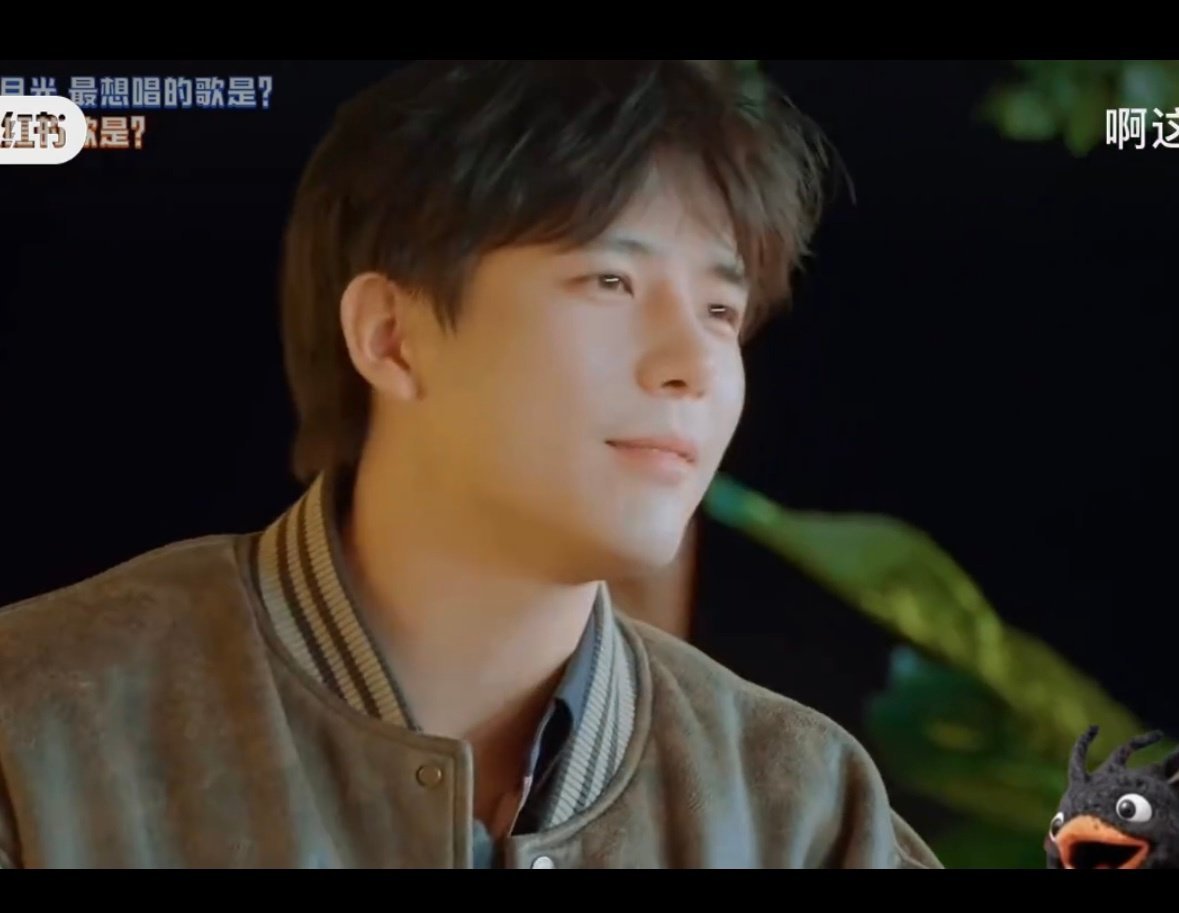 疑似王安宇自己找的路演观众成都路演现场真的太懂王安宇了！观众一提《想你的夜》，他