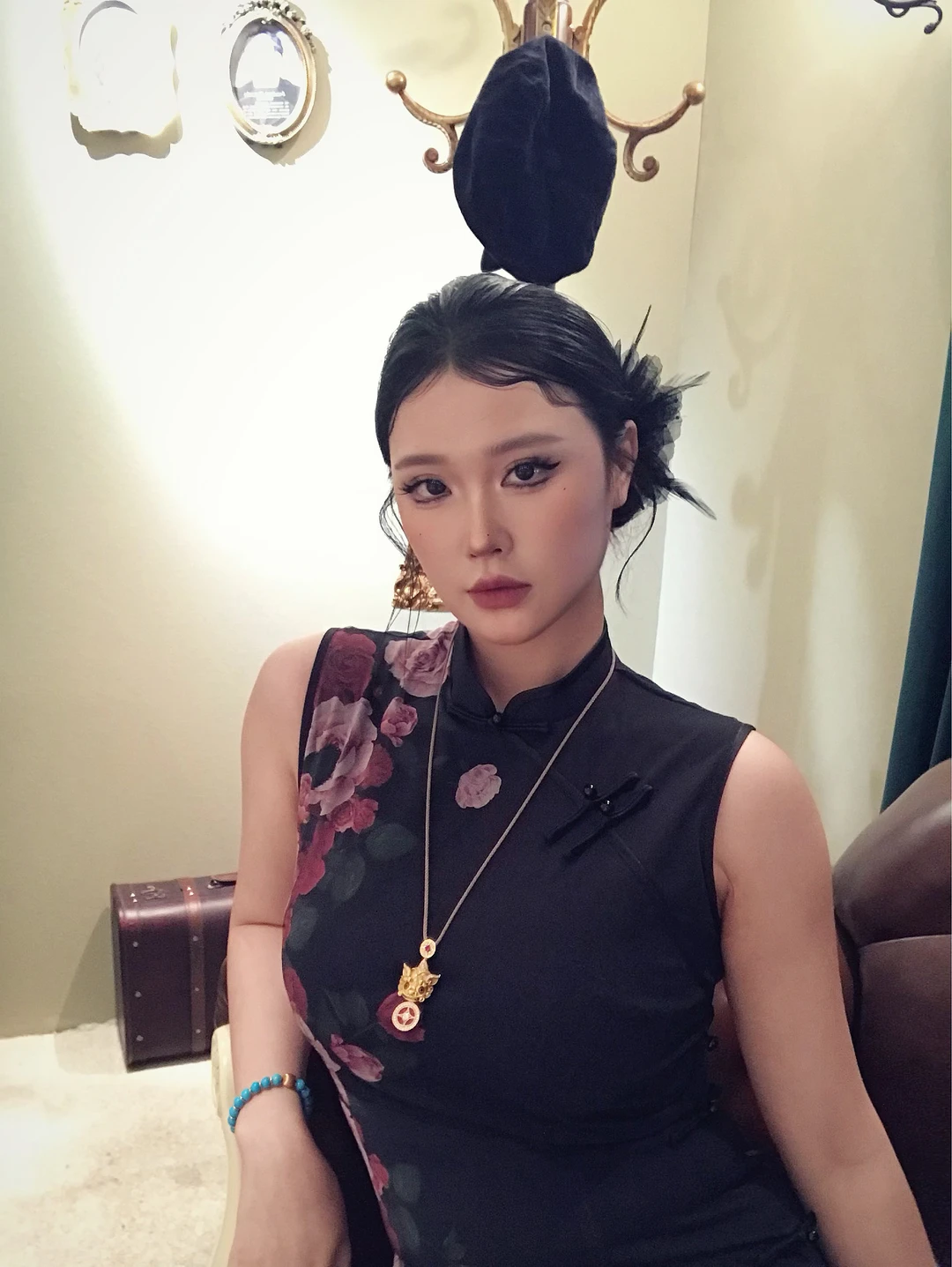 都去给我穿旗袍