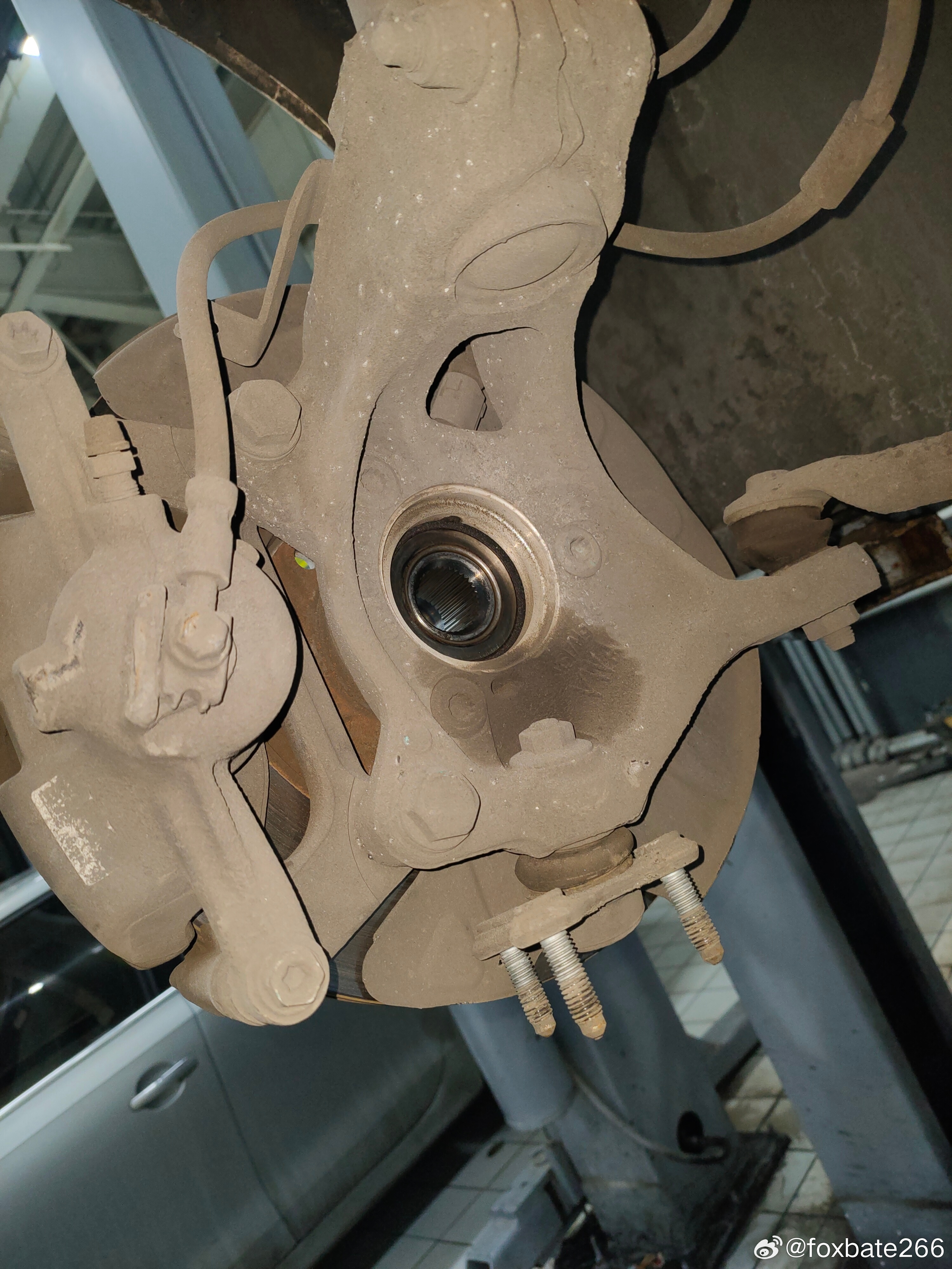 大众下A臂分体式球头，分离转向节和A臂的方法。。。