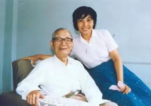 1967年，妻子刚去世，快80岁的茅以升就和6个孩子商议，想要续娶。当他说出女人