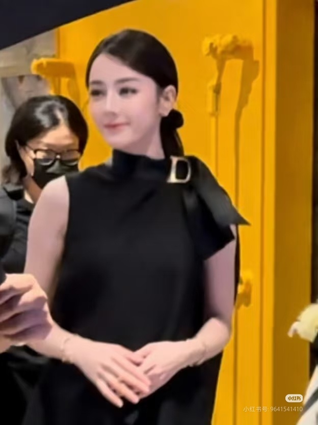 我滴妈呀 