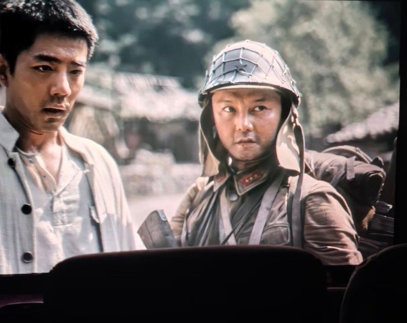 哈哈哈哈还能这样自我介绍！伊正演技是挺不错的，演鬼子和疯批也是出神入化的