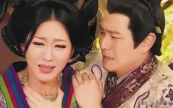 北魏年间，兰陵长公主发现自己的婢女怀了驸马刘辉的孩子。盛怒之下，用鞭子将婢女活活