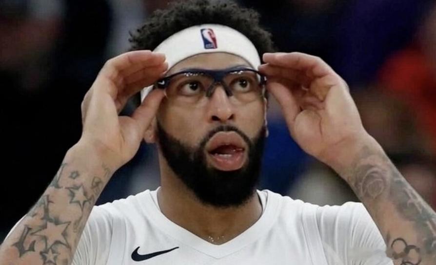 NBA综述｜热火接近完成字母哥交易谈判，总决赛G3票价破纪录场均7768美元，专