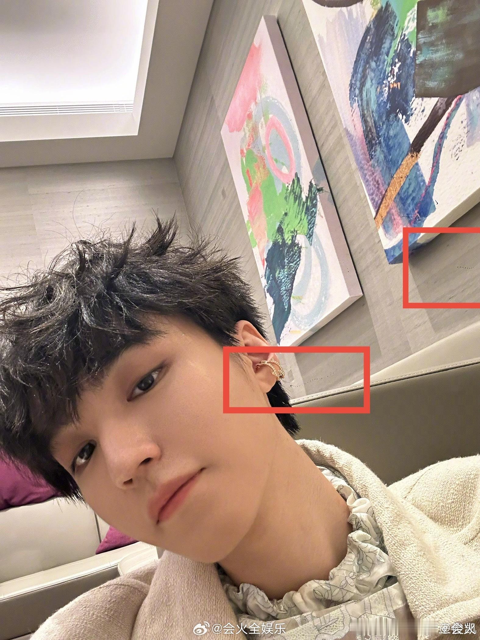 王俊凯一看微博天塌了[苦涩]  