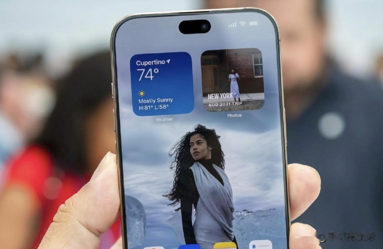 苹果iPhone 18系列相关爆料汇总：
 
①灵动岛缩小
iPhone 18 