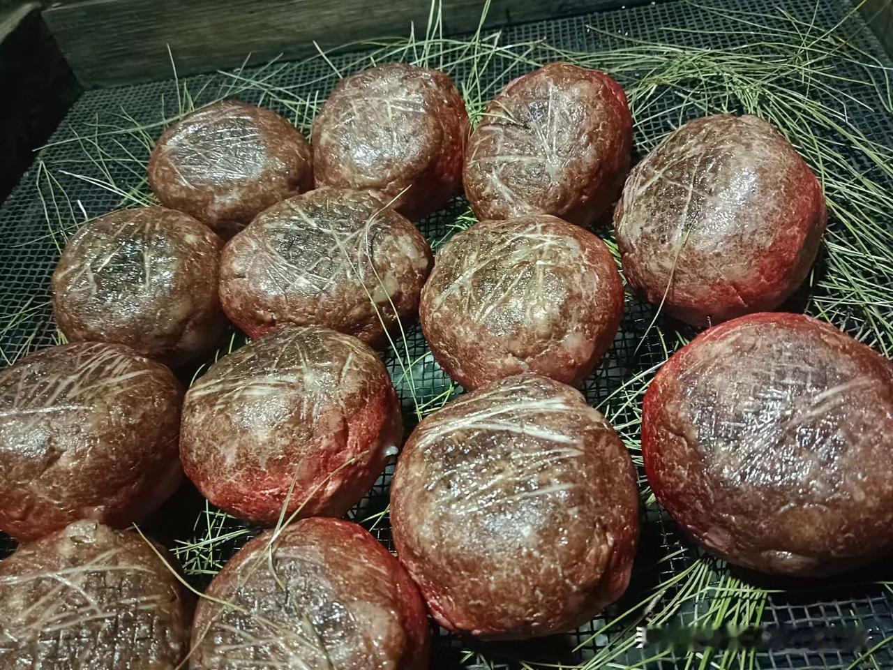 圆圆鼓鼓的猪血丸子
想吃吗
好想吃[星星眼][星星眼]