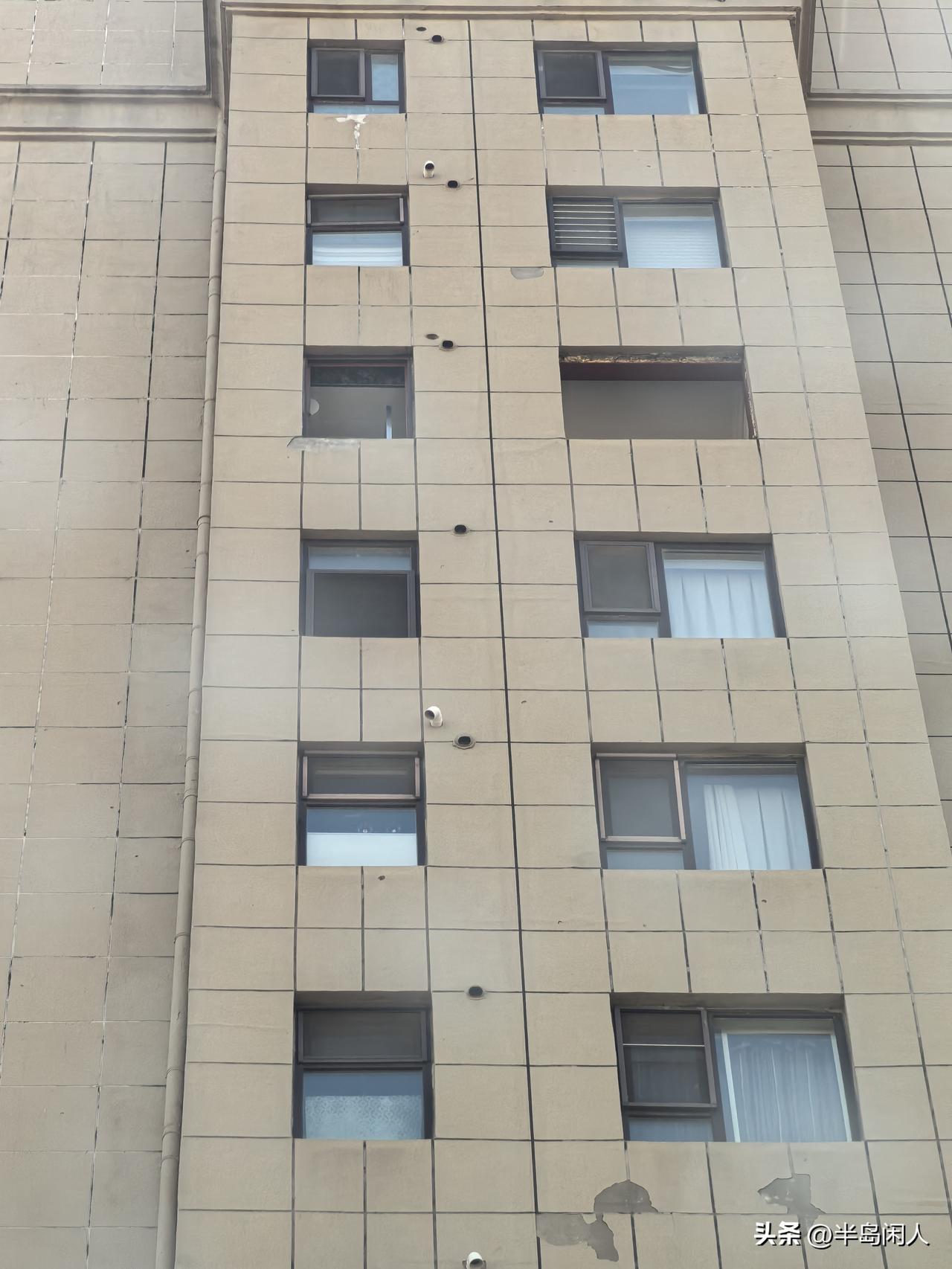 张雪峰让我们普通人
和他们缩小了信息差
彻底改变了报考模式
功在当代而利在千秋