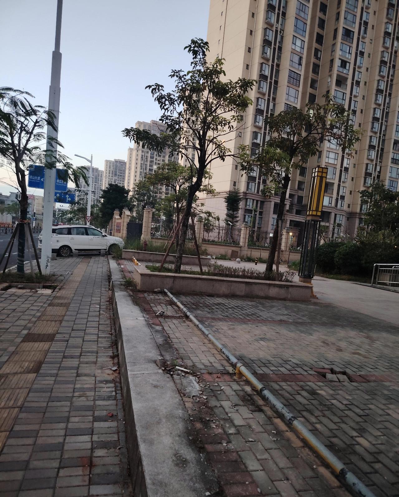 不盯得不到，珍惜已拥有
 
人这一辈子，总容易被“得不到”的执念困住。有人羡慕他