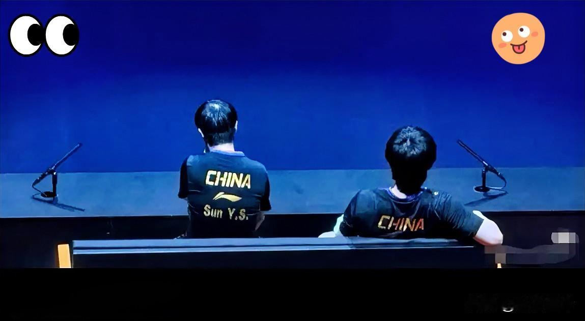 笑不活！

国乒这沙发坐姿也太有戏了

162cm的她占满沙发2/3
183cm