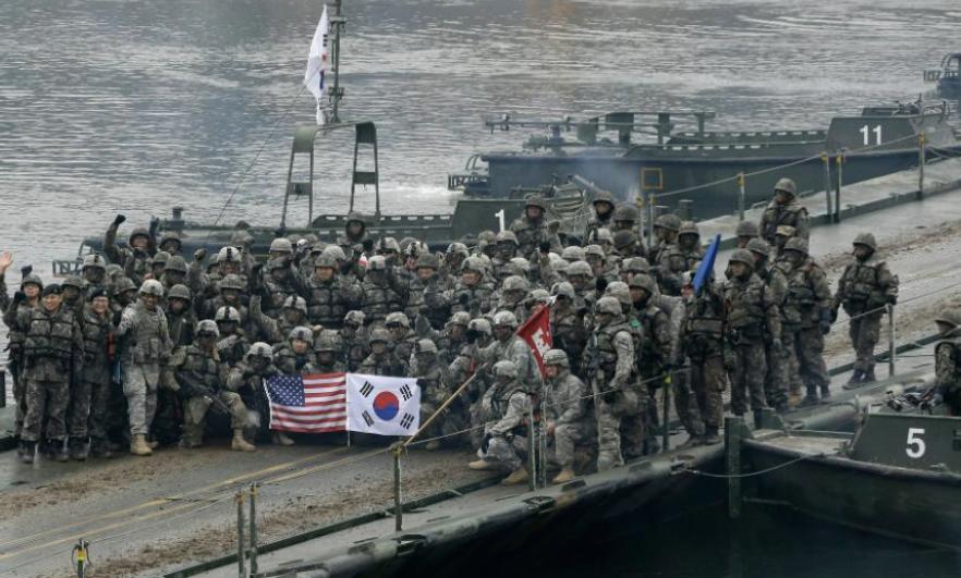 中东的这场战争，反倒是把亚太一个国家给打醒了，这国家就是韩国。
 
事情的起因是