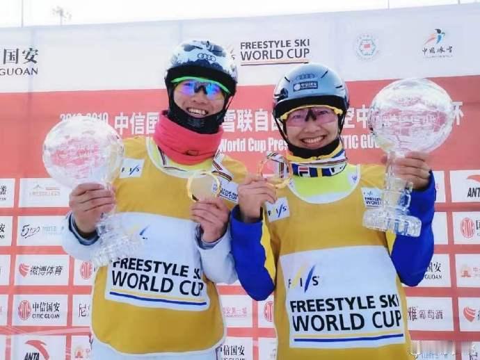 王心迪徐梦桃双金 真 双强CP王心迪，徐梦桃桃心夫妇浅浅嗑一个 