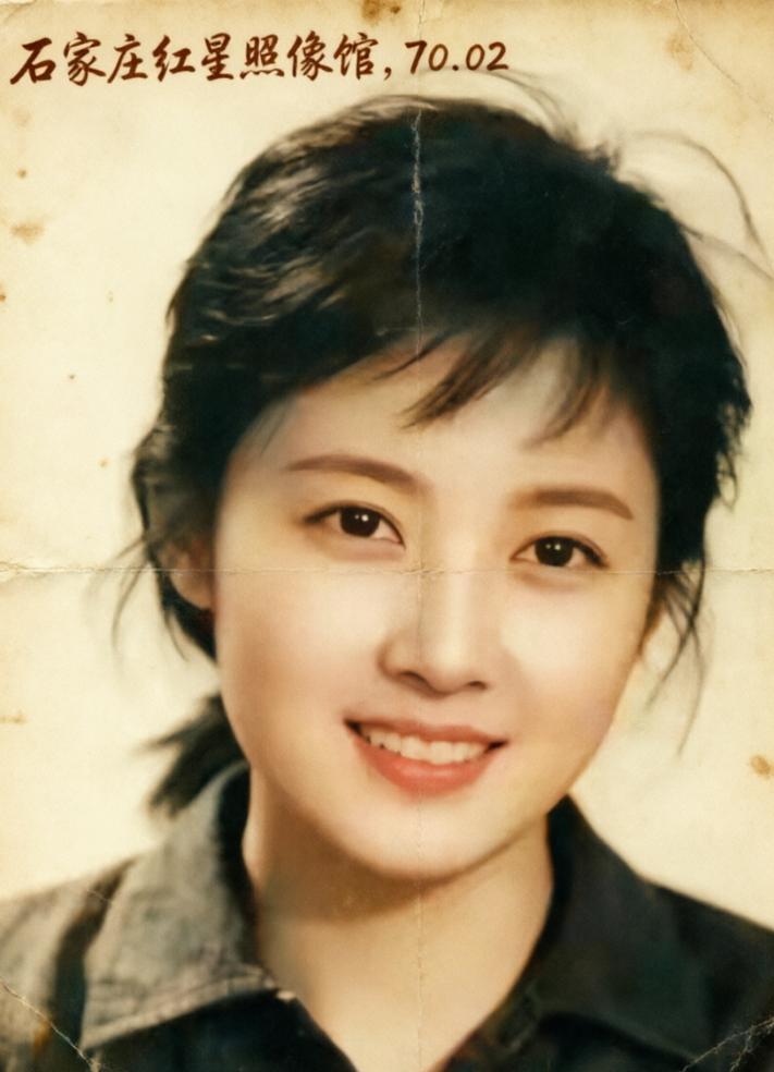 时间过得真快。

在飞快的记忆里，我们失去了什么？

那些温暖总在不经意间，触动