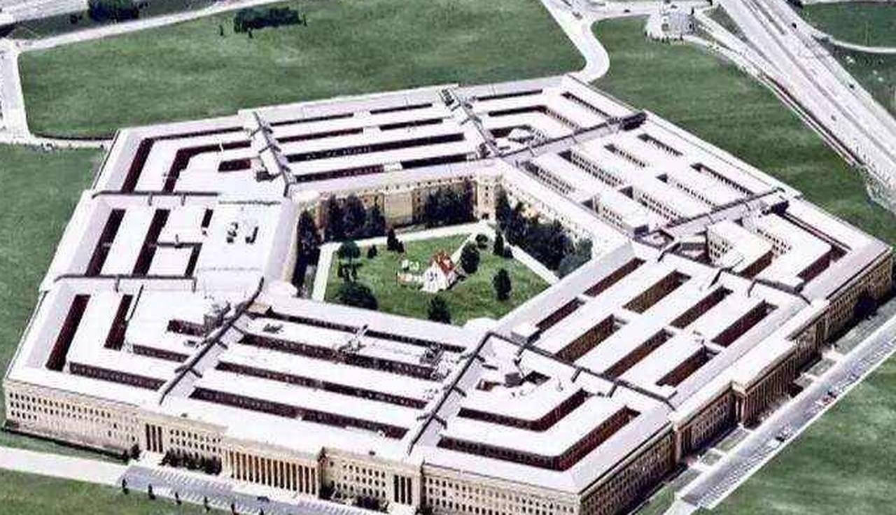 美军霸凌举报上升，赫格塞思力推“强硬”训练引争议---

五角大楼最高文职官员赫