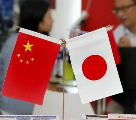 突然思考了一个问题。

中国古代中原民族与周边游牧民族时常大打架，有来有往，但是