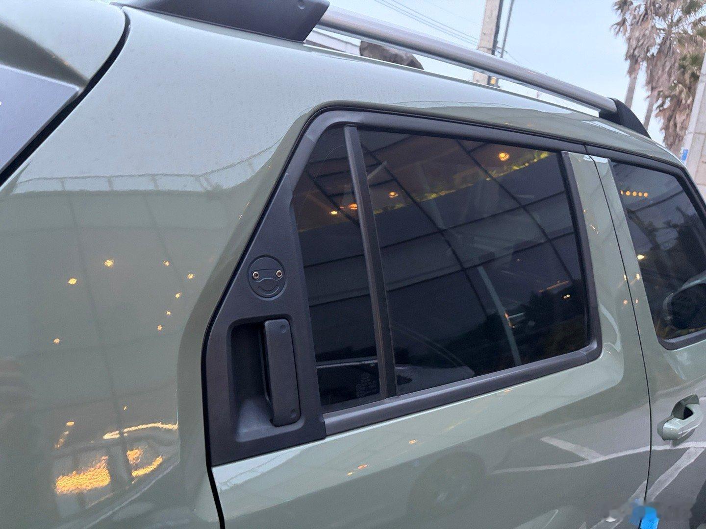 Casper:最近发布的比如说什么增程揽胜，却是让人提不起兴致，还不如来黄海孤岛