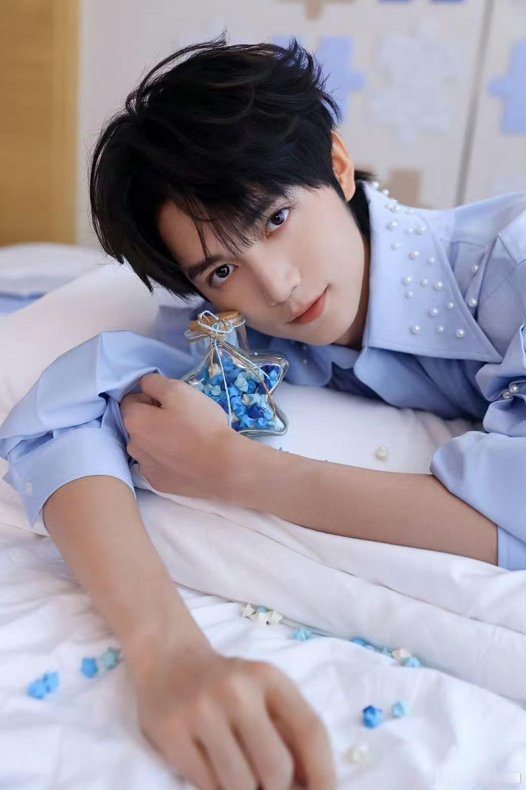 易科美星推官王培延 王培延 江淮“聆听枫叶的旋律，盛放在这个季节的海棠花似繁星璀