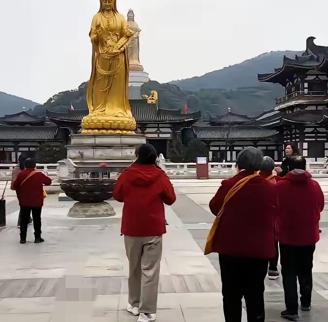 遇到了菩萨还划走，那就是你的不对了。
这话可不是老辈人瞎念叨的封建迷信，是扎根在