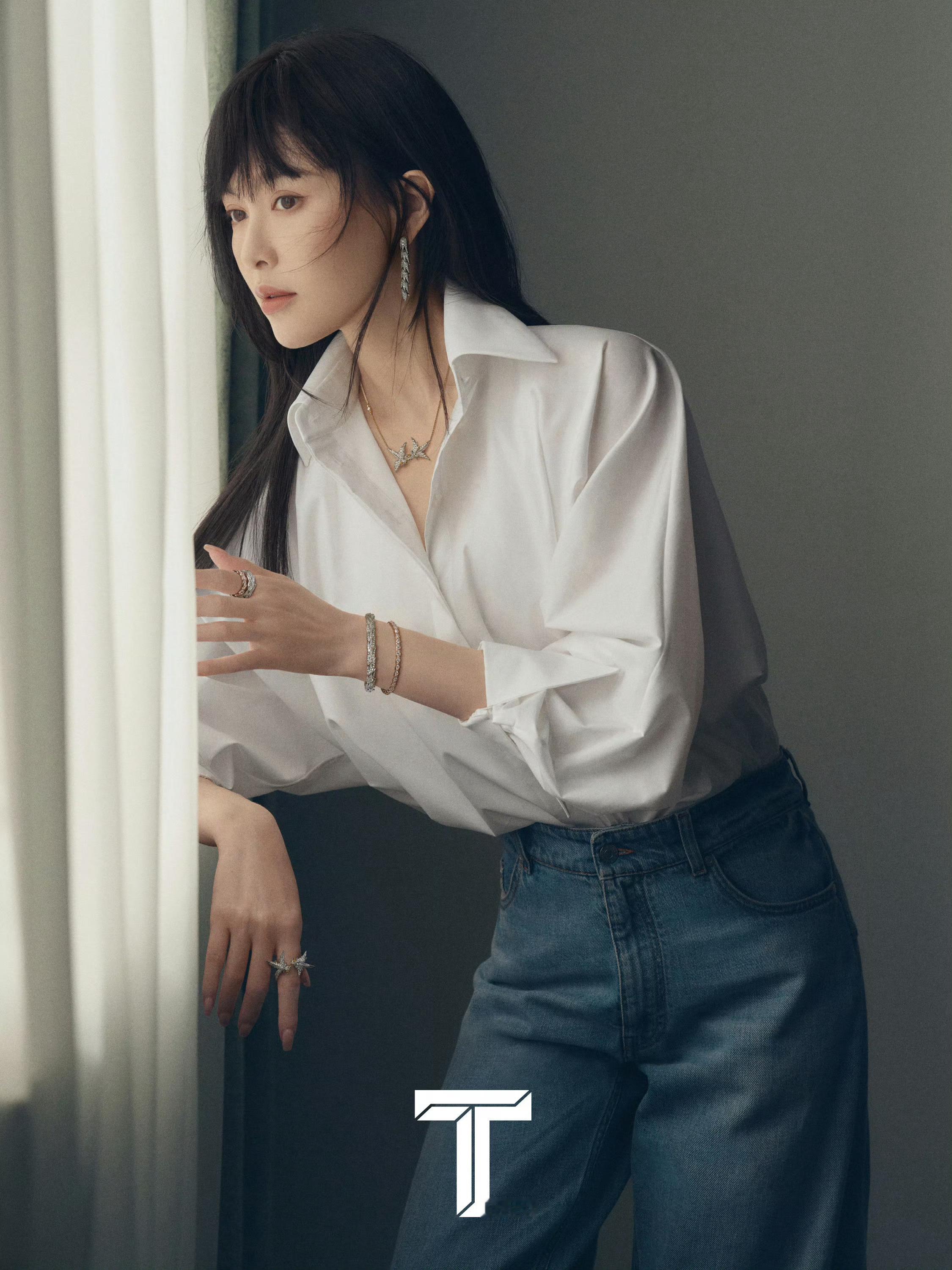 唐嫣  x  T锦绣七月刊，迎来演员唐嫣双封面登封，也是连续第三年亮相T中文版。