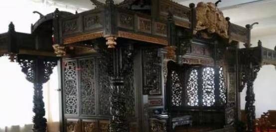 “给我5个亿，我就上交！”1993年福建一男子花了2000万元珍藏了一张皇帝所睡