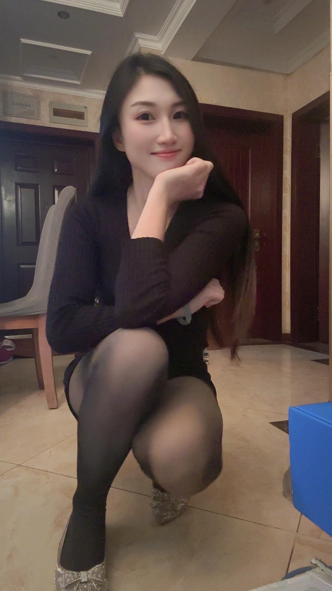 93年33岁未婚，就被贴“大龄剩女”？中国式催婚离谱到家：和谁结、幸不幸福没人管