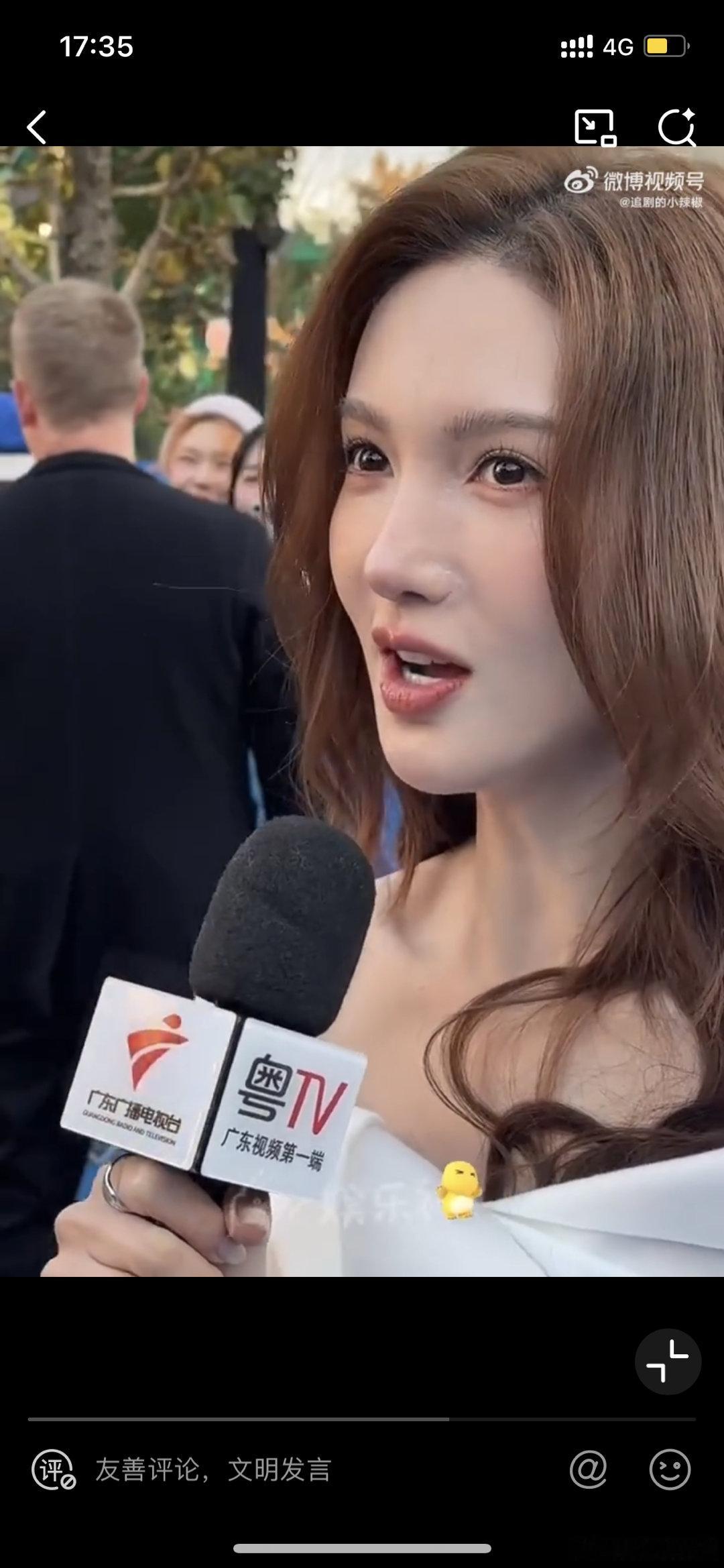 金晨近距离怼脸生图🈶️，状态看起来如何 