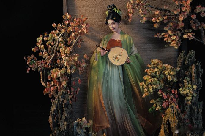 #冉韵拍的鞠婧祎# Vocal冉韵拍的鞠婧祎的确有很好的拍出小鞠的美，举手投足之