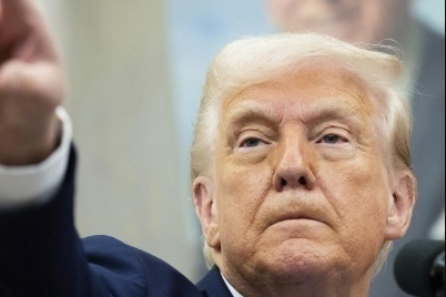 #特朗普深夜发帖令手下疲于应对#【美总统深夜发帖令手下疲于应对】据英国《泰晤士报