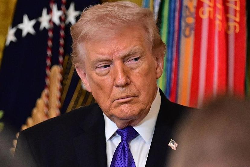 昨晚，特朗普在福克斯采访中语出惊人，罕见承认美国长期对中国实施网络攻击，称“彼此