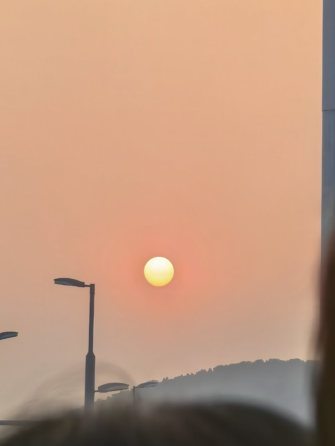 迪丽热巴  分享一则日落🌇我也要变红星星✨所有人请支持迪丽热巴功夫女足 dlr