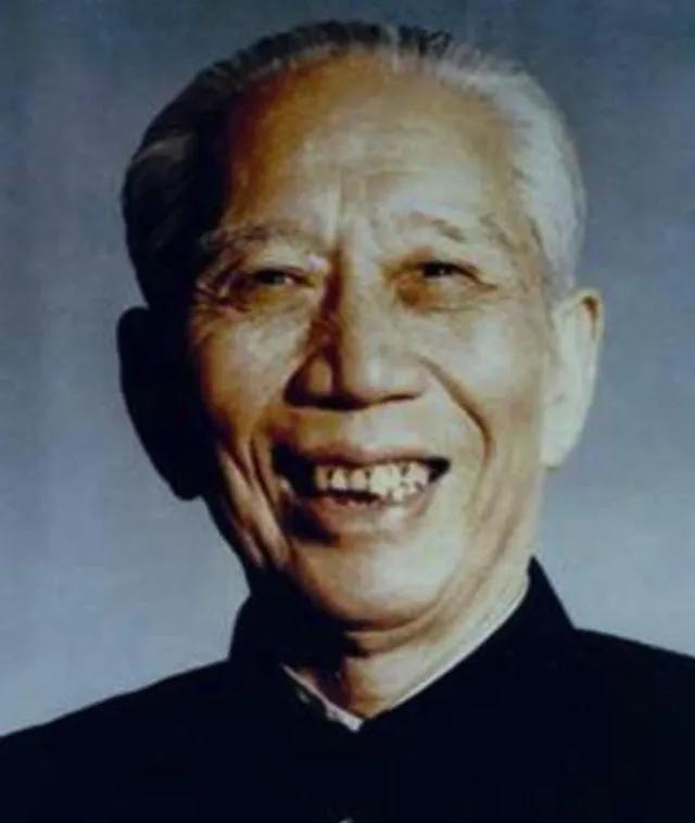 1957年，王震去日本考察，出发前，周总理特意交代：“去了日本，不要买他们的东西