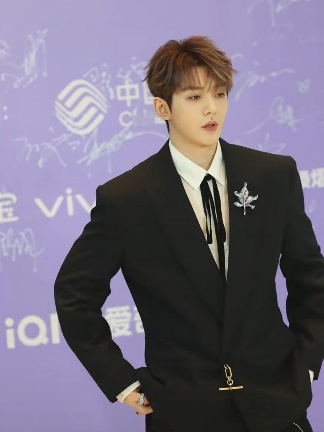 邓为暗夜贵公子 为子人中怎么八嘎八嘎的 尖叫之夜红毯