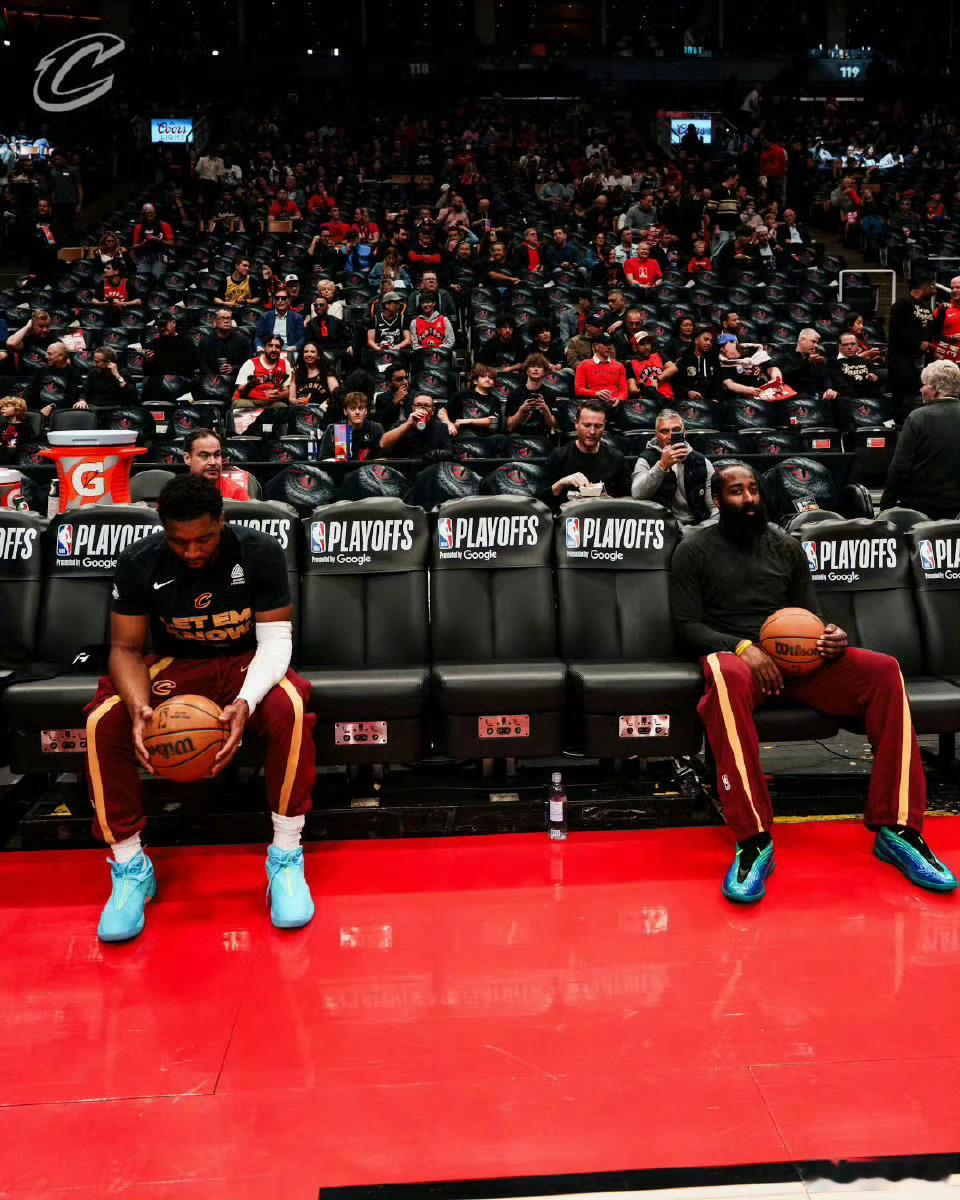 恭喜猛龙，2-1，猛龙主场126-104大胜骑士哈登g3 小拉，13中5得到18