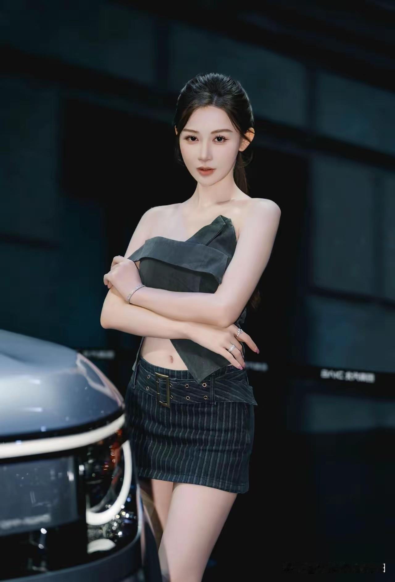 2026成都国际车展车美人更美！网图侵删