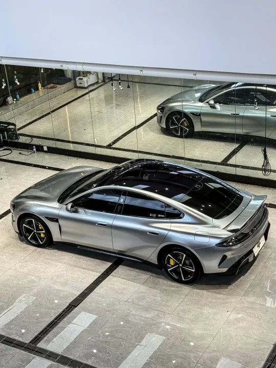 真是帅啊，硬生生把小米贴成保时捷了