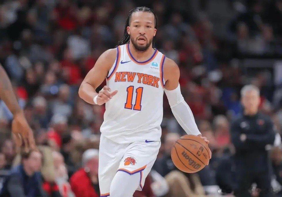 布伦森尼克斯和森林狼这场比赛，双方在上半场打得还是很胶着的，但第三节布伦森发力，